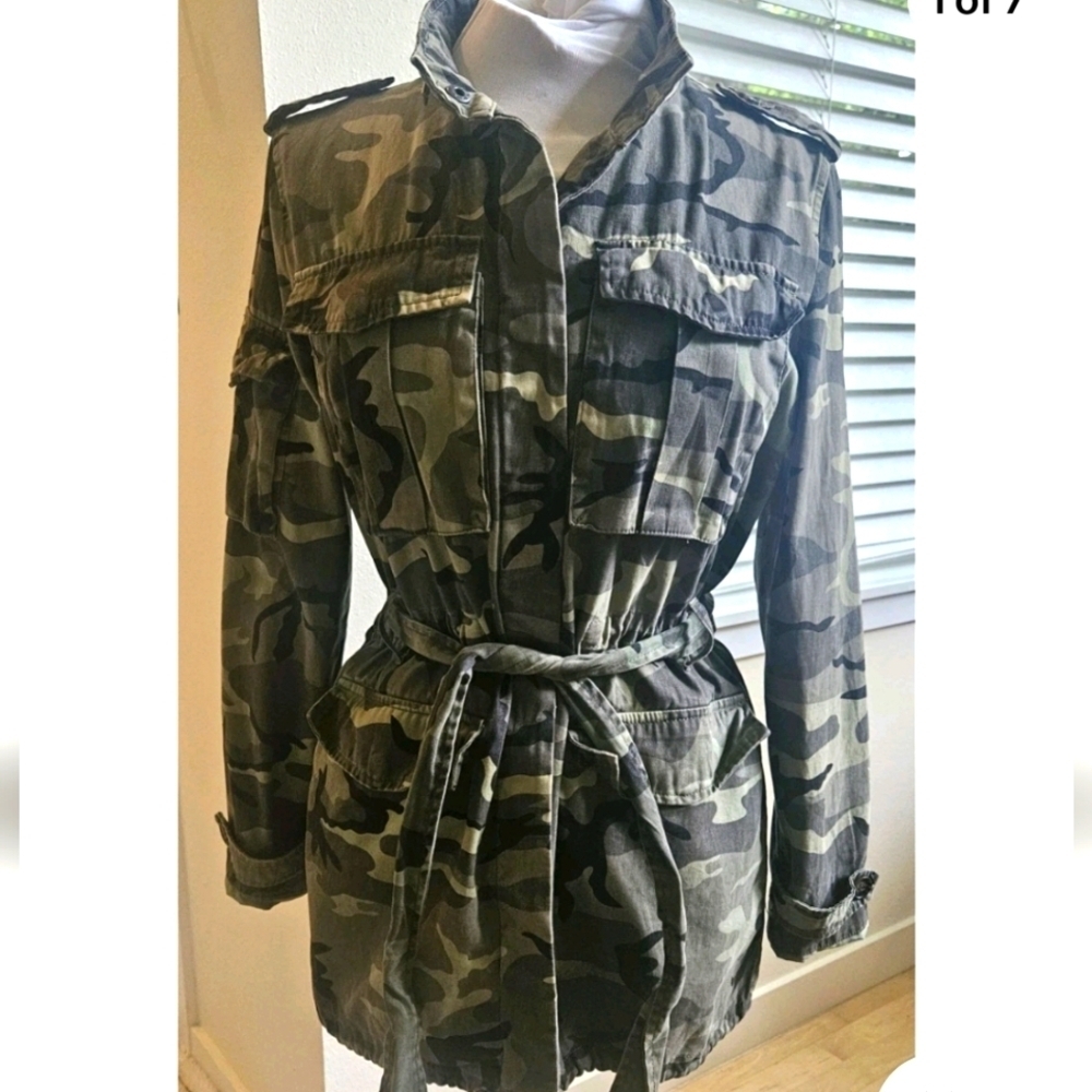 Forever 21 Camo Jacket Womens Small Green Cargo Drawstring Waist Snap Pockets